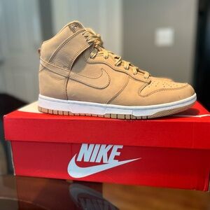 Nike Womens Dunk High Premium MF Vachetta Tan. Size 9.5.